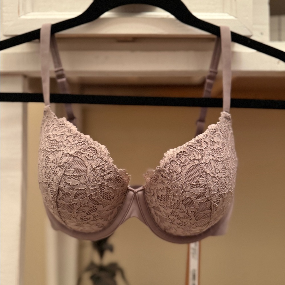 SKIMS Lace Padded Bra in Dusty Mauve